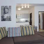 Modern Apartment Dlouhá